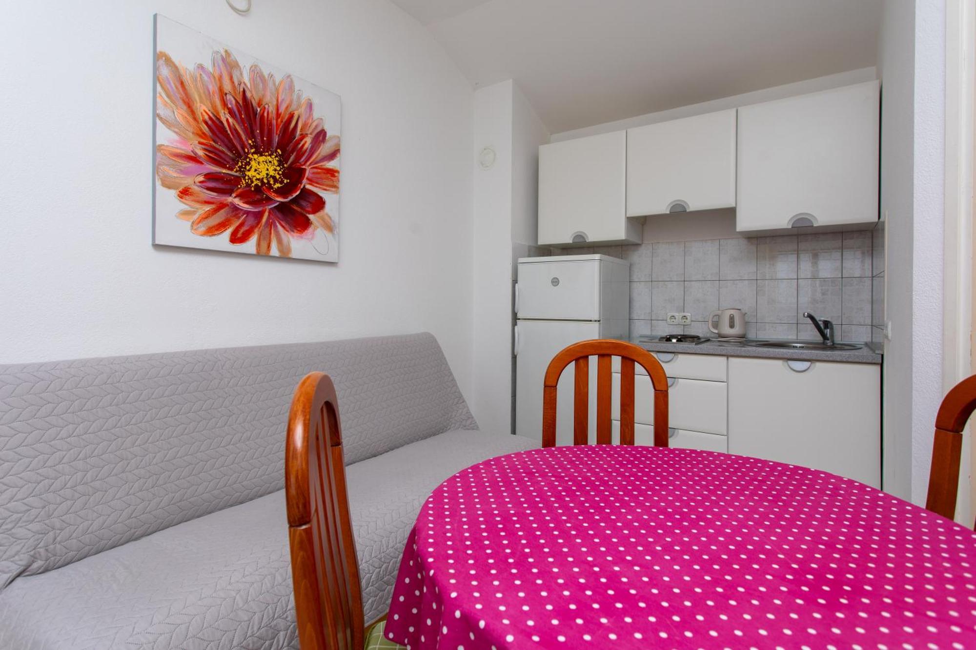 Holiday House Nena With Pool Винишче Экстерьер фото