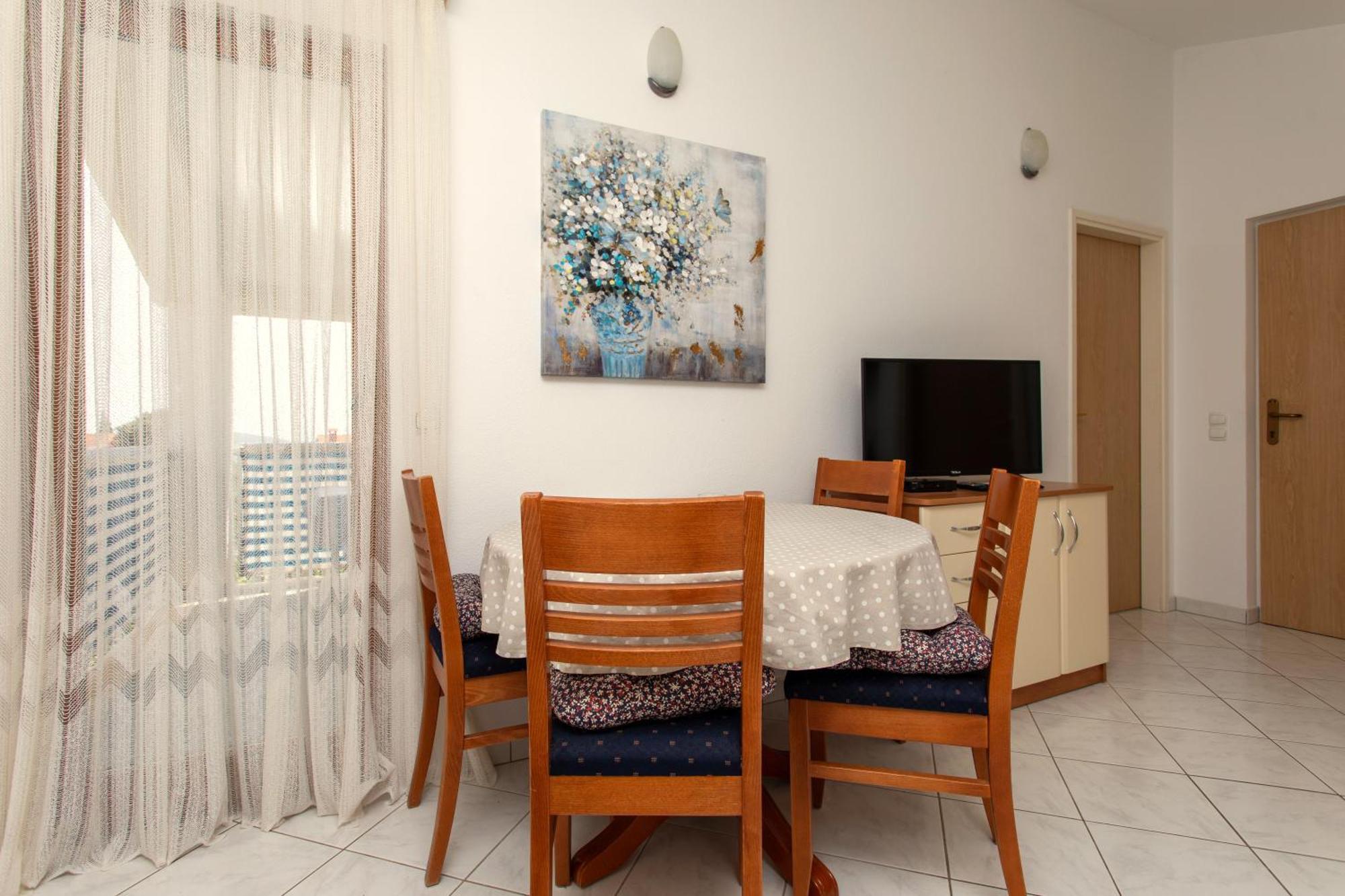 Holiday House Nena With Pool Винишче Экстерьер фото