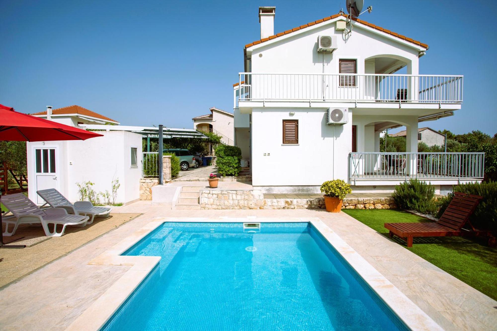 Holiday House Nena With Pool Винишче Экстерьер фото