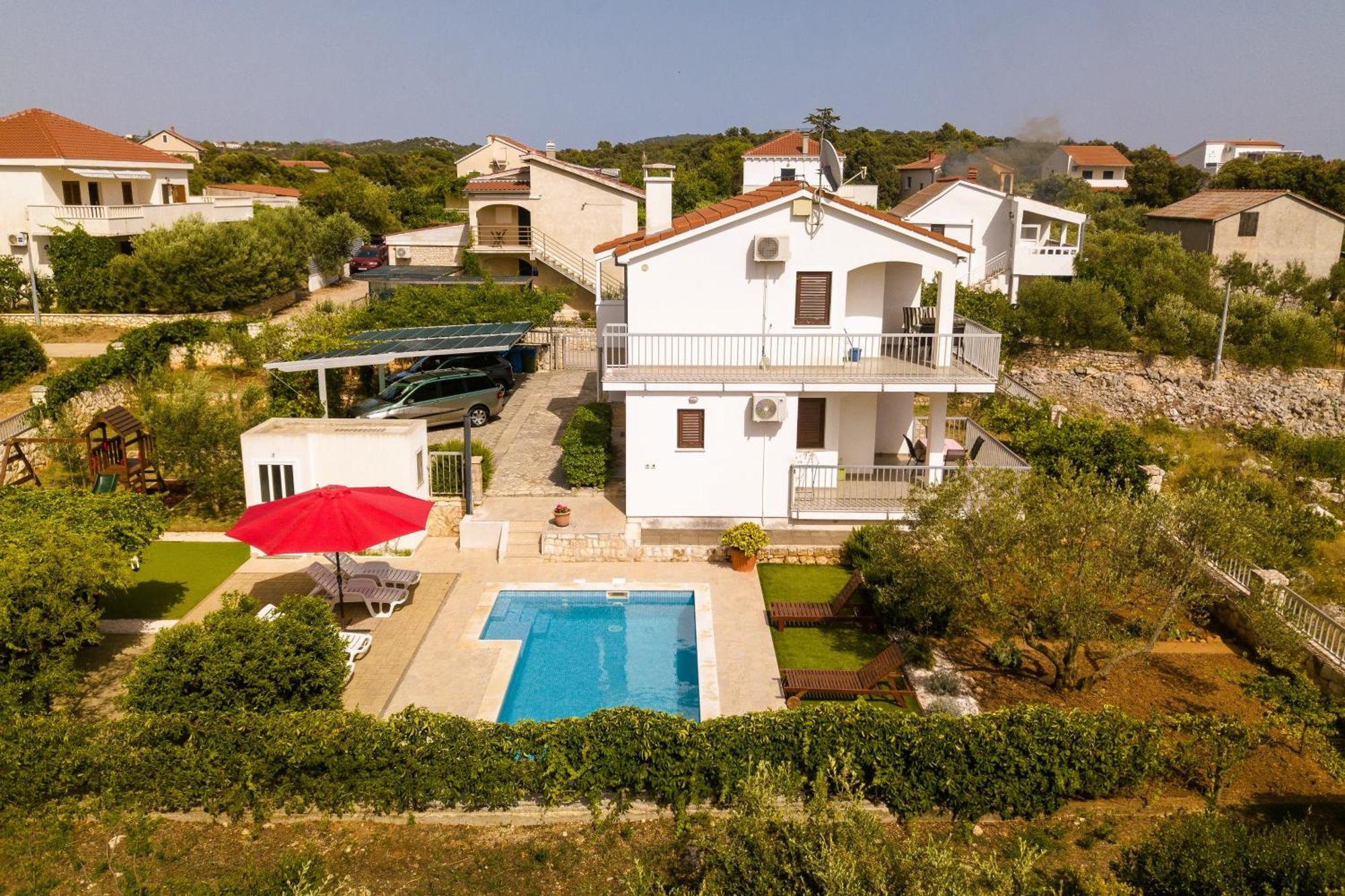 Holiday House Nena With Pool Винишче Экстерьер фото